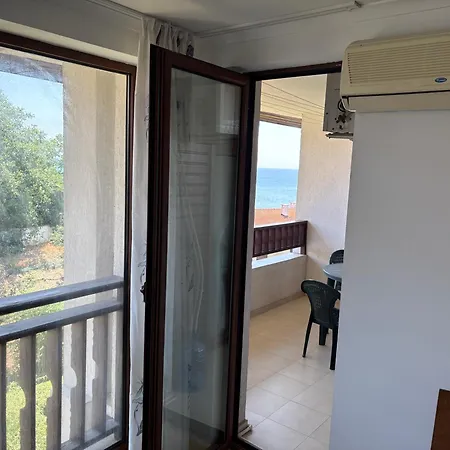 Apartman In Arena 1 With Sea View
